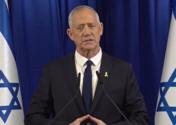 גנץ הודיע על עזיבת המחנה הממלכתי את הממשלה