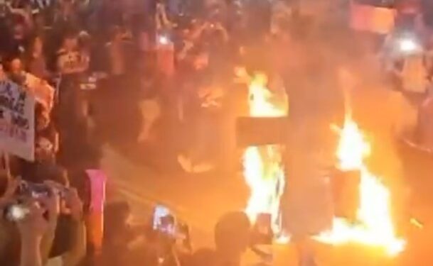 מפגיני השמאל שוב ניסו לפרוץ מחסומים ליד בית רה”מ