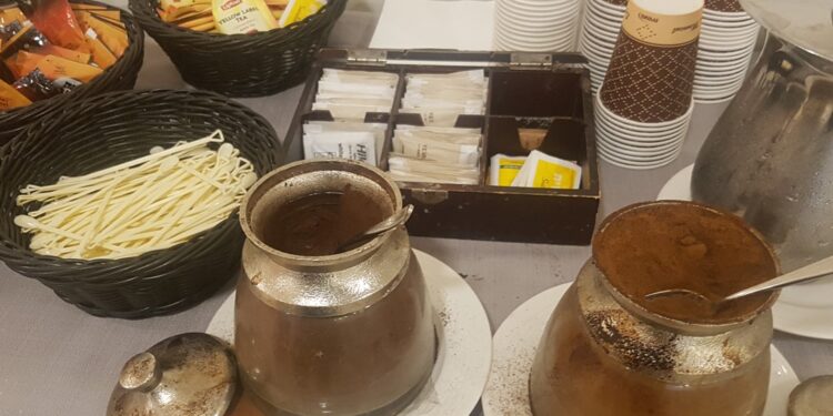 ב”ב: אלפי בתי כנסת זכו לערכת חג עשירה