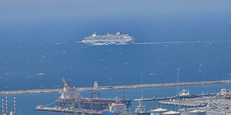 אחרי שמונה חודשים הקרוז הראשון יצא כעת מחיפה