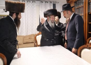 ביקור לבבי: האדמו”ר מסלאנים קיבל את ראש העיר
