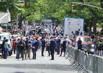 ברקע המלחמה – היום בניו יורק צעדת התמיכה בישראל