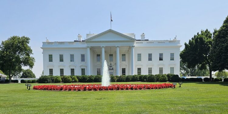 דריכות סביב הבית הלבן לקראת הפגנה פרו-פלסטינית