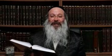 דקה של אור – הרב שמעון שנייבלג עם נקודה מאור החיים הק’