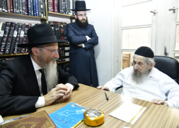 רבה של רוסיה הגר”ב לאזאר ביקר אצל גדו”י בבני ברק