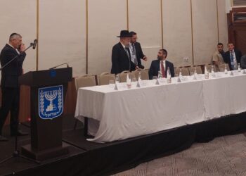 דרמה בבחירות לרב האשכנזי: שוויון בין הרב בר והלוי