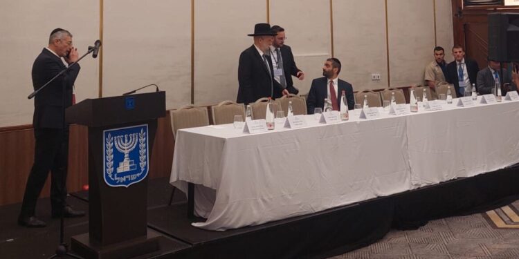 דרמה בבחירות לרב האשכנזי: שוויון בין הרב בר והלוי