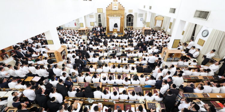 מרן הגר”ד לנדו שליט”א בשיחה המסורתית בישיבת מיר