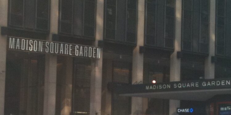 9 ימים לבחירות טראמפ יערוך הערב אירוע מרכזי בניו יורק