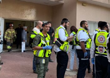 אשדוד: בת 60 נפגעה בשריפה בביתה ופונתה במצב קשה