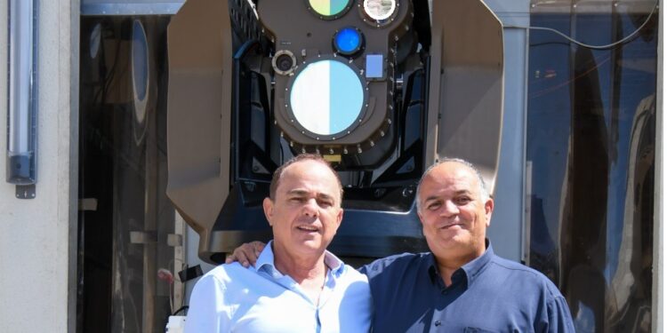 לקראת סיום הפיתוח: הרחבה משמעותית ברכישת מערכת הלייזר