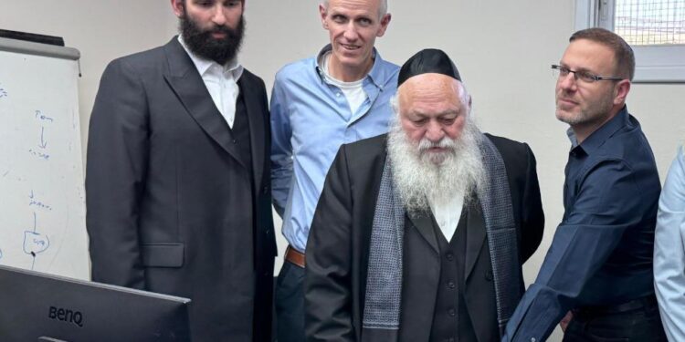 שר השיכון גולדקנופף פתח את ההגרלה השמינית של “דירה בהנחה”