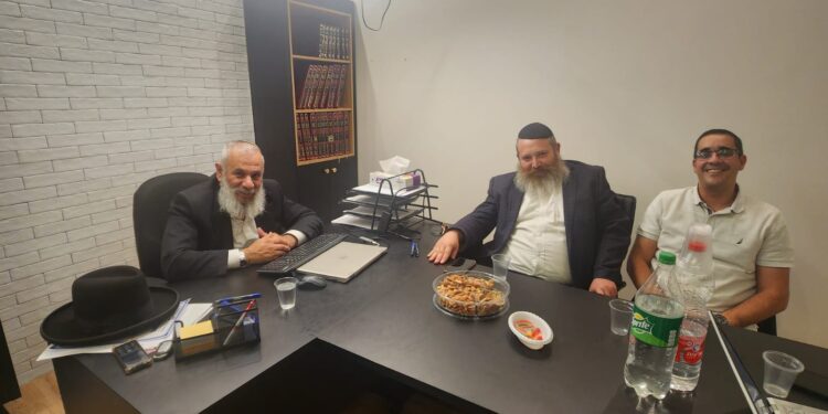 לאחר גל הטפה מיסיונרי בשדרות: רב העיר בפגישה עם יד לאחים