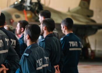 אמש טקס סיום של חרדים לתפקיד טכנאי מטוסי קרב