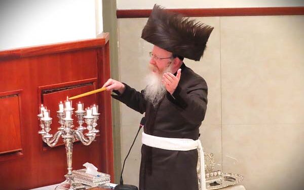 מעמד הדלקה מרכזי בחצר קרעטשניף קריית גת