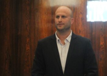 אם ייצא מהכנסת ייגרע קול חשוב בוועדה לבחירת שופטים