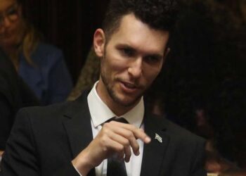 ח”כ עידן רול הודיע על פרישה מיש עתיד