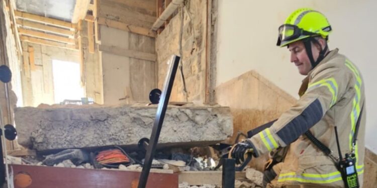 ירושלים: קיר קרס – פועל נלכד תחתיו