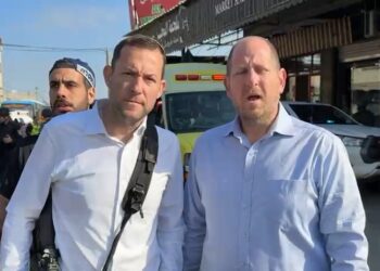 ראש המועצה בזירת הפיגוע: להתחיל להילחם באבו מאזן