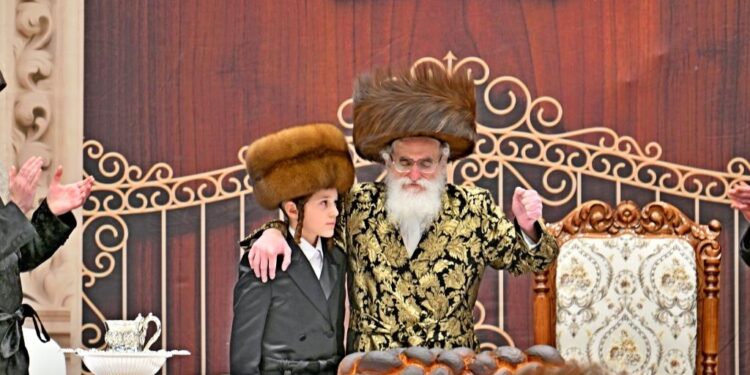 בר מצווה לנכד כ”ק האדמו”ר מויז’ניץ