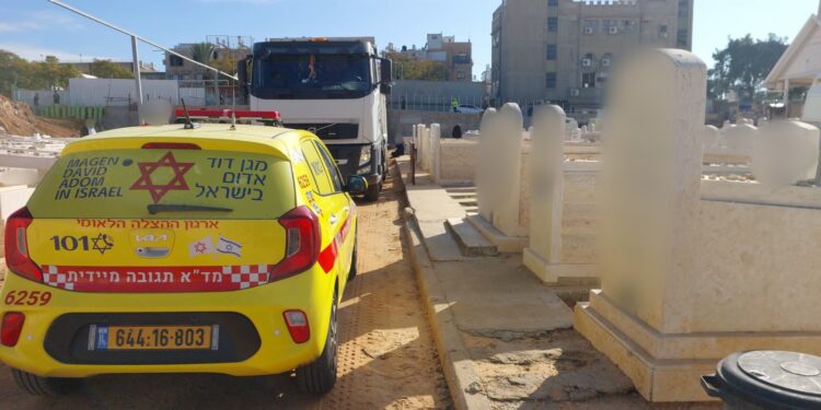 בני ברק: אסון בבית העלמין – אישה נדרסה למוות ממשאית