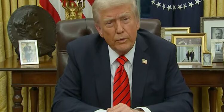 צפו: טראמפ באולטימטום לחמאס: עד 12 בשבת או שהגיהנום ייפתח