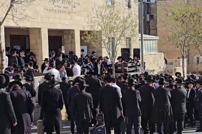 ברוך דיין אמת: הגה"ר הרב רפאל כהן זצ"ל