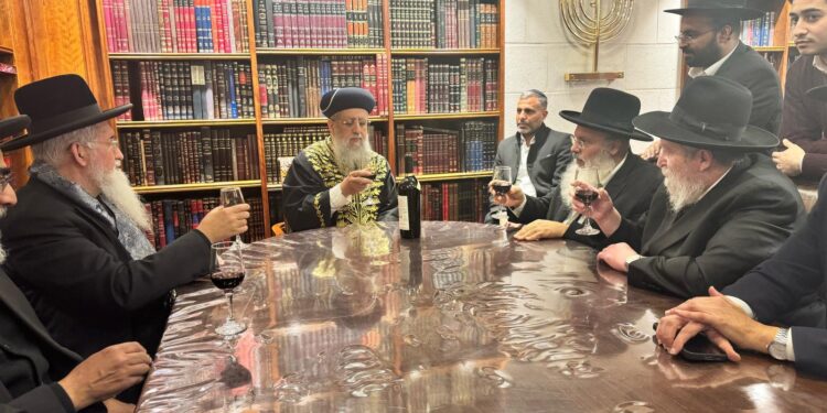 חברי המועצת שנבחרו הרימו לחיים עם הרשל”צ הגר”ד יוסף