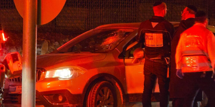 נזק לרכבים ונפגע חרדה מיידוי אבנים ליד ביתר עילית