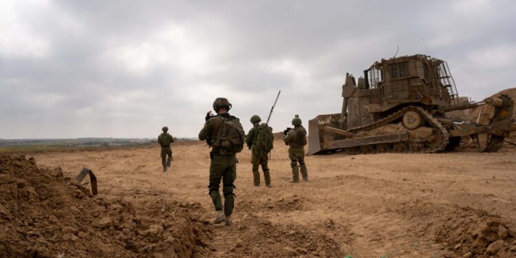 כוחות צה”ל החלו בפעולות ממוקדות במרכז רצועת עזה