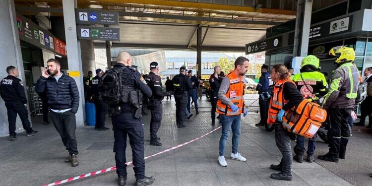 הרוג וארבעה פצועים בפיגוע במרכזית המפרץ בחיפה