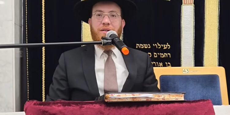 צפו: הרב יעקב סיני בשיעור על שבת בערב פסח