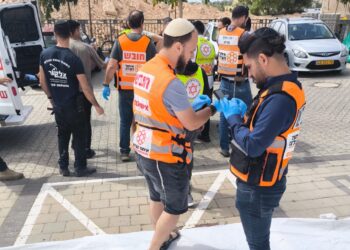 חריש: פועל נחתך מדיסק בעת שעבד ברחוב נרקיס