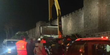 טרגדיה בירושלים: מונפאי תלה דגלים ומצא את מותו