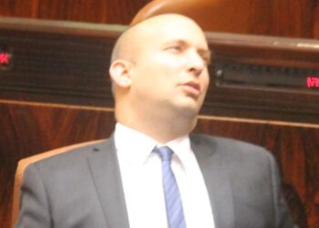 נפתלי בנט עבר צנתור לאחר שחש ברע