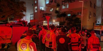 אלעד: שריפה פרצה הלילה בבניין מגורים ברחוב שמאי
