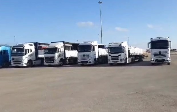 צו 9 תיעדו עשרות משאיות נכנסות הבוקר לעזה