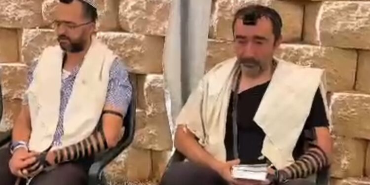 בדמייך חיי: שם ניתן לתינוק שנפצע בפיגוע בו נרצחה אמו