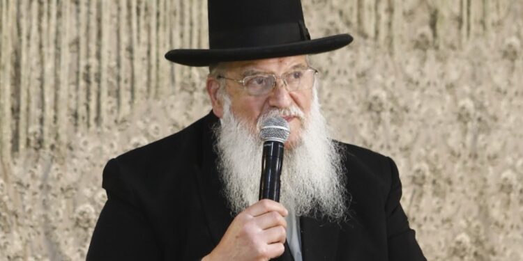 הרבו בתפילה לרבה של רכסים הגה”ר יעקב מאיר זוננפלד