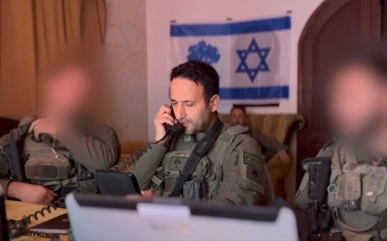 צפו: מפקד חטיבת גולני בקשר: עידן, מתרגשים בשובך