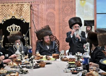 טיש הילולא לבעל ה’אמרי יוסף’ – בספינקא בית שמש