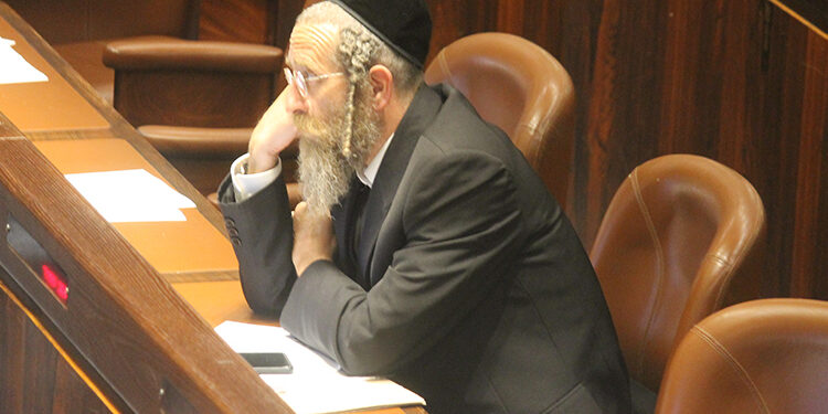 פיצול באגו”י: טסלר הצביע עם האופוזיציה בעד פיזור הכנסת