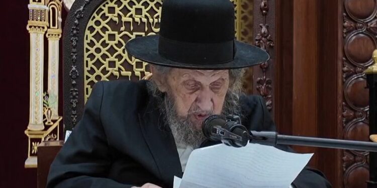 מרן הגר”ד לנדו: מי שצופה בטילים מכניס עצמו למקום סכנה