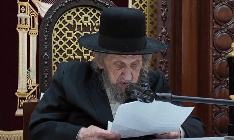 מרן הגר"ד לנדו: מי שצופה בטילים מכניס עצמו למקום סכנה