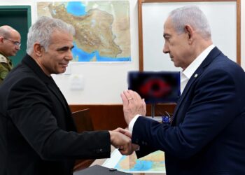 יו”ר האופוזיציה לפיד בהצעה חסרת תקדים לממשלה