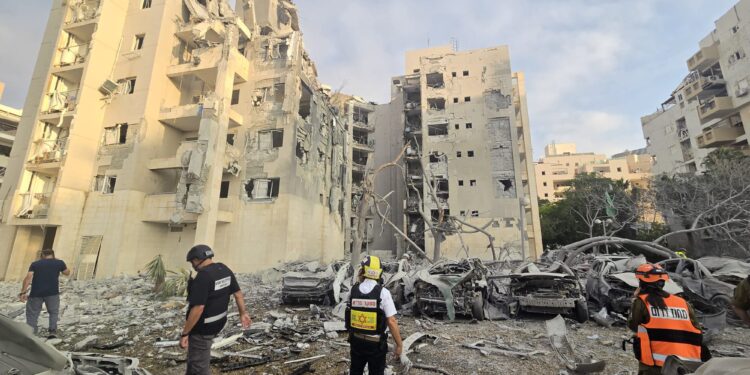 ארבעה הרוגים ויותר מ-20 פצועים מטיל שנפל בבאר שבע