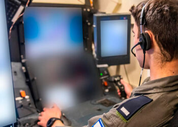 הכירו את רב סרן ר’ – שכלי הטיס שלו היה הראשון להכנס לשמי איראן