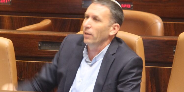 התפרקות? מתן כהנא הודיע על עזיבתו את המחנה הממלכתי