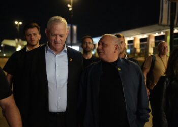 דרמה פוליטית: אייזנקוט פורש מהמחנה הממלכתי