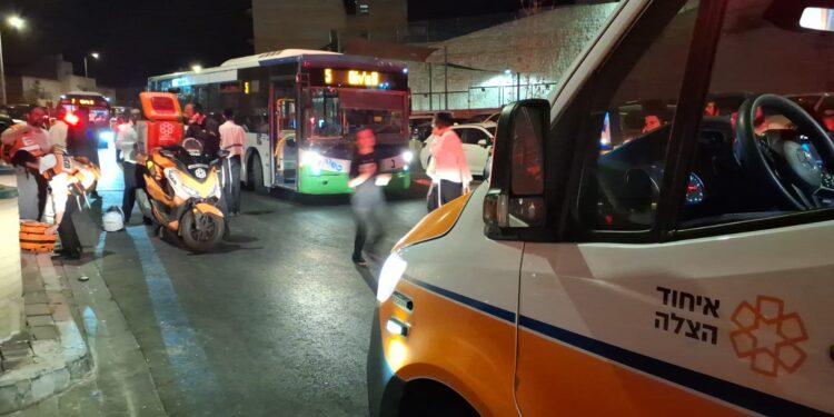 ביתר עילית: בת 7 נפצעה קשה מפגיעת אוטובוס